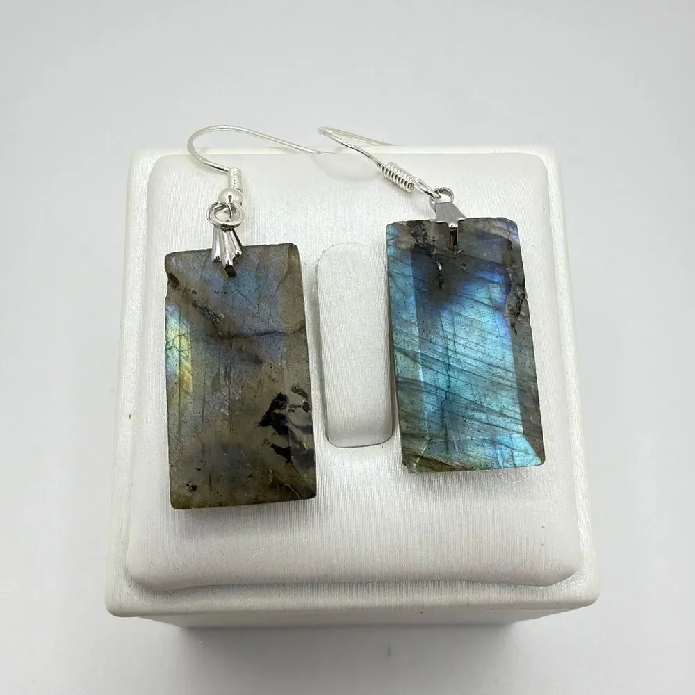 Like‎ New 25x14mm faceted Labradorite drop/dangle earrings w/ 925 hooks!